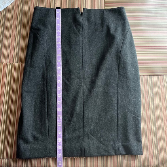 NWT EXPRESS Charcoal Gray Pencil Skirt/Size 6 - Picture 4 of 8